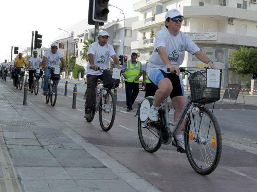 Road traffic checks by Police for the obligatory use of a helmet by bicyclists begin