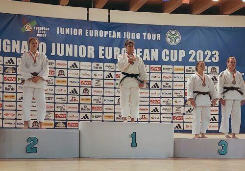 القبرصية جانيت ميخاليدو تفوز بالميدالية الذهبية في الكأس الأوروبي للجودو تحت 21 في إيطاليا
