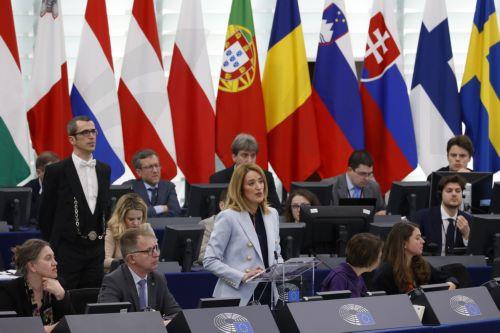 Η ΕΕ και οι ΗΠΑ πρέπει να δημιουργήσουν πιο ισχυρούς δεσμούς, λέει η Μέτσολα