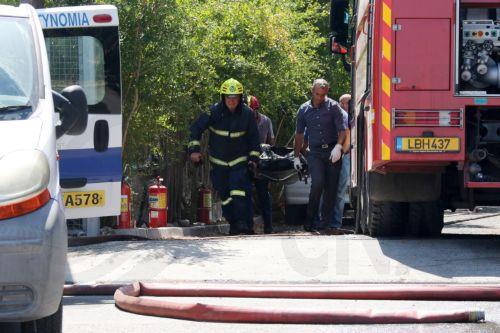 Έρευνες για τα αίτια της πυρκαγιάς στο βαφείο οχημάτων στην Κοκκινοτριμιθιά