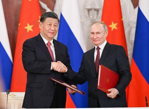 Ρωσία και Κίνα δεν δημιουργούν στρατιωτική συμμαχία, λέει ο Πούτιν