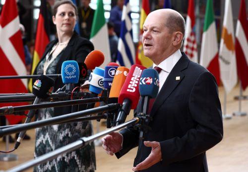 Deutsche Bank hisselerindeki düşüşün ardından Scholz, Avrupa bankacılık sisteminin istikrarlı olduğunu kaydetti