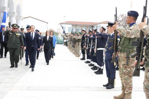 Να αφήσουμε τη διπλωματία να κάνει τη δουλειά της λέει ο ΠτΔ, για την πρόταση που παρουσίασε στις Βρυξέλλες