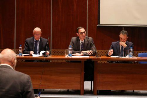 Καλά στελεχωμένες οι υπηρεσίες για να αντιμετωπίσουν τις πυρκαγιές, είπε ο ΥΠΕΣ