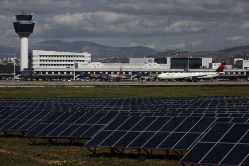 Αδύνατες οι προσγειώσεις και απογειώσεις αεροσκαφών στην Ελλάδα λόγω τεχνικού προβλήματος