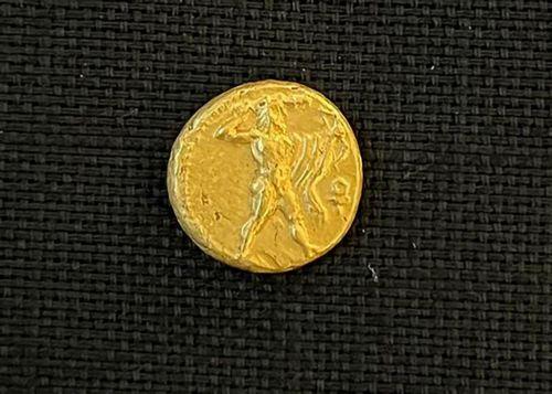 Παράδοση δημευθέντων αρχαίων νομισμάτων από Τμ. Τελωνείων στο Τμ. Αρχαιοτήτων