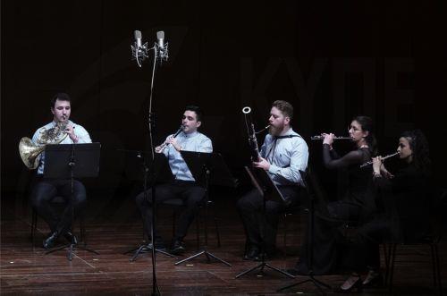 Ο Δήμαρχος Στροβόλου παρέδωσε σε φιλανθρωπικούς φορείς περίπου 5.000 ευρώ