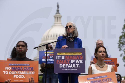 Συμβιβασμό για το όριο του αμερικανικού χρέους ανακοίνωσε ο Μπάιντεν