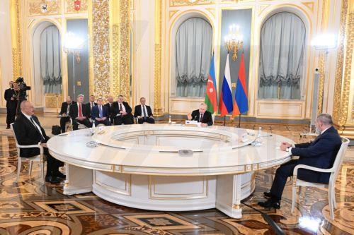 Αισιόδοξοι οι ηγέτες Αρμενίας και Αζερμπαϊτζάν, καθώς ξεκίνησαν διαπραγματεύσεις