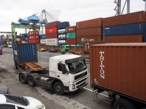 Uzman görüşü: Gümrük vergileri küreselleşme karşıtı süreci güçlendiriyor