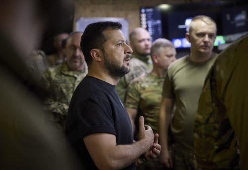 Ο Ζελένσκι επισκέφθηκε Ουκρανούς στρατιώτες που νοσηλεύονται στη Νέα Υόρκη