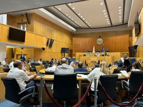 Βουλευτές, ειδικοί, φορείς ζητούν ανάκληση απόφασης για μεταφορά Τμ. Δασών στο ΥΠΕΣ