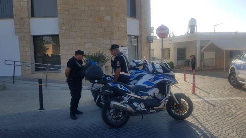 Chlorakadaki komplekste kayıtlı 240 sakin arasında iki kaçak göçmen tespit edildi