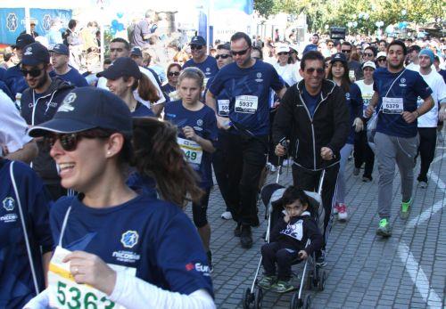 Χιλιάδες δρομείς στους δρόμους της Λευκωσίας για τον Μαραθώνιο, κλειστοί οι δρόμοι