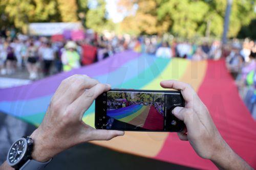 Η ΕΕ χαιρετίζει την απόφαση δικαστηρίου για νόμο Ουγγαρίας κατά ΛΟΑΤΚΙ+