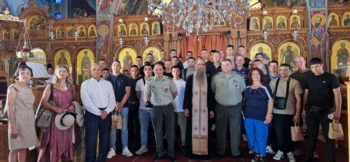 Αξιωματικοί και οπλίτες της ΕΛΔΥΚ ξεναγήθηκαν στην Αγία Νάπα