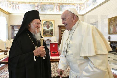 O Πατριάρχης Βαρθολομαίος και ο Πάπας Φραγκίσκος σε οικουμενική ολονυκτία
