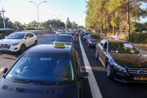 Παράταση έως τις 21/03 για άδειες αστικών ταξί για μεταφορά εμποδιζόμενων ατόμων