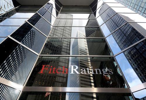 Στο 7,5% το έλλειμμα το 2025 και 2026 για ΗΠΑ λέει ο Fitch, πάνω από 120% το χρέος