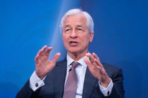 Χρειαζόμαστε ένα πιο ισχυρό ΝΑΤΟ-μια πιο ισχυρή Ευρώπη, λέει ο Τζέιμι Ντάιμον