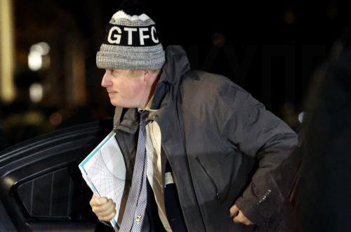 Τζόνσον: Συγνώμη για το partygate και διάψευση για το «αφήστε τον ιό να θερίσει»