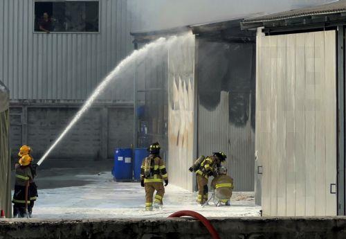 Τρεις σοβαρά τραυματίες από έκρηξη σε εργοστάσιο χημικών στη Λιόν