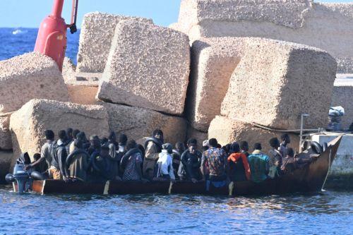 Aυξάνονται οι νεκροί από ανατροπή φουσκωτού με μετανάστες στην Αλικαρνασσό