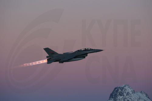 Διασώθηκε από αμερικανικές δυνάμεις μέλος πληρώματος μαχητικού που καταρρίφθηκε στο Ιράν