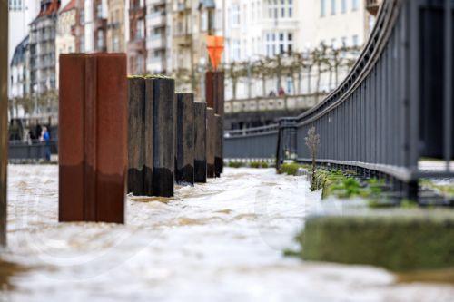 Έως και 4.700 τόνοι απορριμμάτων εισέρχονται κάθε χρόνο στο Ρήνο