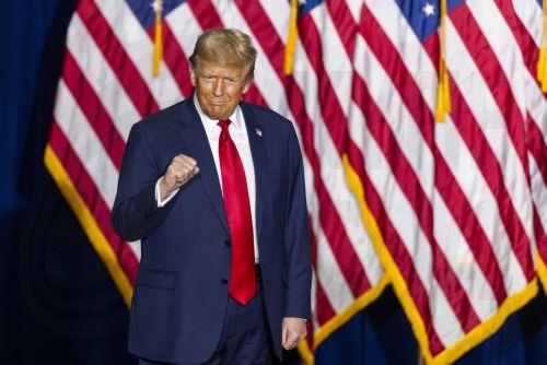 Μαζικές απελάσεις στις ΗΠΑ: Διεθνείς αντιδράσεις και εσωτερική σύγκρουση