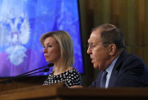 Η Ρωσία εργάζεται επί του προσχεδίου μνημονίου για Ουκρανία, είπε η Ζαχάροβα