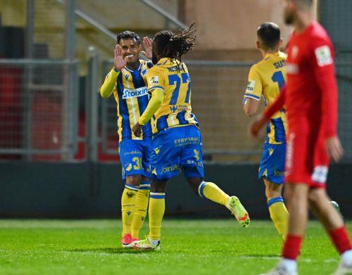 APOEL elendi, Nea Salamina kupada bir sonraki tura  yükseldi