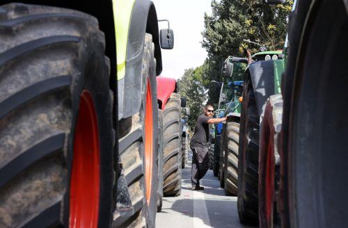 Αναβάλλουν τις κινητοποιήσεις οι αγρότες κατόπιν πρωτοβουλίας της Υπουργού Γεωργίας (Διόρθωση)
