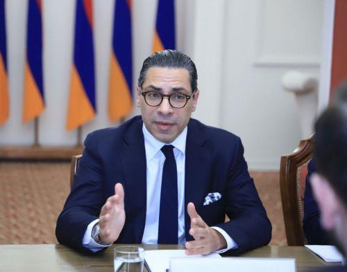 Kombos welcomes Armenia-Azerbaijan peace agreement in telephone call with Mirzoyan