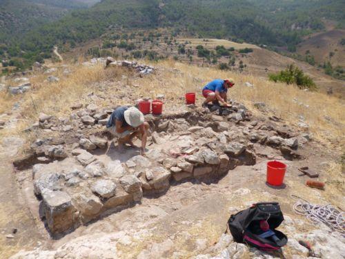 Excavations in Paphos yield new evidence for Chalcolithic period and Bronze Age