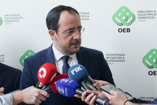 Οι θεσμοί του κράτους να συνεργαστούν στη βάση Συντάγματος ΚΔ, λέει ο ΠτΔ