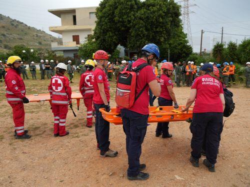 Η Βουλή ψήφισε νόμο που κατοχυρώνει το επάγγελμα του διασώστη