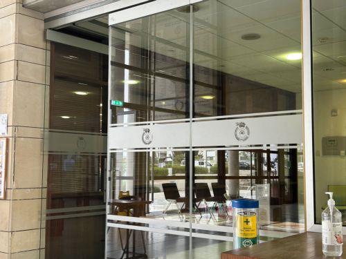 Προέβη σε καταγγελία από Δεκέμβριο για παράνομο ναΐσκο, λέει ο Δήμος Λατσιών-Γερίου