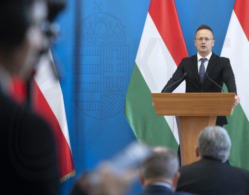 Η Ουγγαρία λέει πως δεν θα μετάσχει στην μακροπρόθεσμη βοήθεια για Ουκρανία