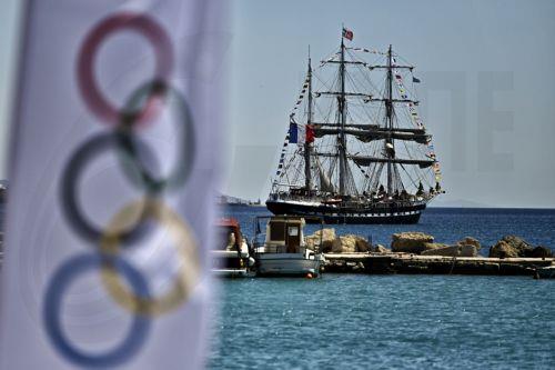 Το πλοίο Belem με την Ολυμπιακή φλόγα πέρασε από το στενό της Μεσσήνης