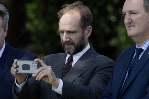 Αμήχανη αποκάλυψη του Ρέιφ Φάινς για τον διάδοχό του στον ρόλο του Voldemort