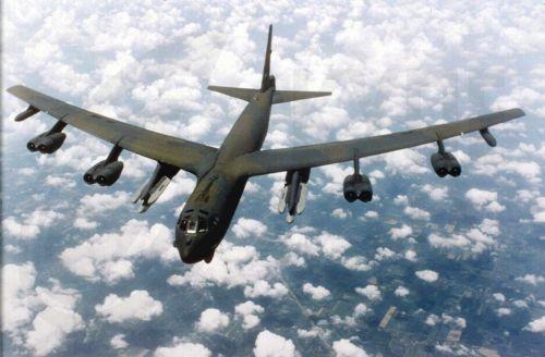 Βομβαρδιστικό B-52 συνετρίβη λίγο μετά την απογείωσή του στην Καλιφόρνια
