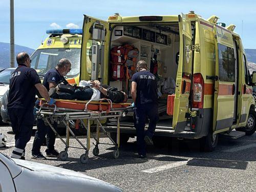 Πεζός 65χρονος τραυματίστηκε σε τροχαίο στην Κακοπετριά