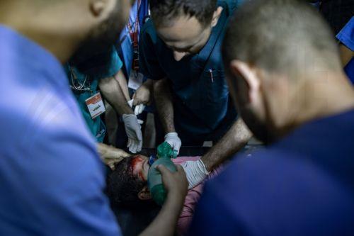 Η Χαμάς δηλώνει ότι 49 πτώματα εκτάφηκαν από νέο ομαδικό τάφο στο νοσοκομείο αλ-Σίφα