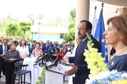 Υποχρέωση ΕΕ να συμβάλει ενεργά σε οριστική διευθέτηση του Κυπριακού, λέει ο ΠτΔ