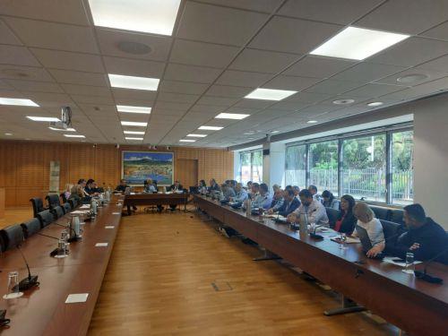 Νομοθετική ρύθμιση για εγγραφή εταιρειών συμφερόντων τρίτων χωρών αναζητά η Βουλή