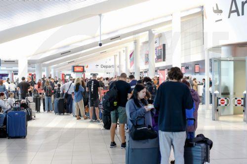 Ενισχύονται τα δικαιώματα των επιβατών στην ΕΕ με νέους κανόνες που ενέκρινε το ΕΚ