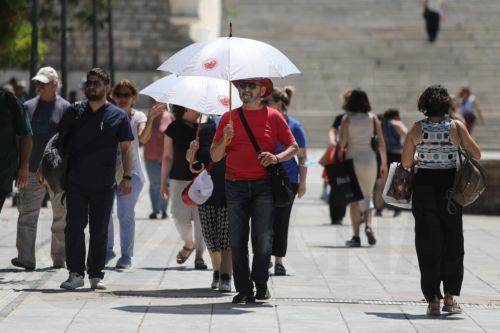 Τα γραφεία του για προστασία από τον καύσωνα προσφέρει ο  Ερυθρός Σταυρός