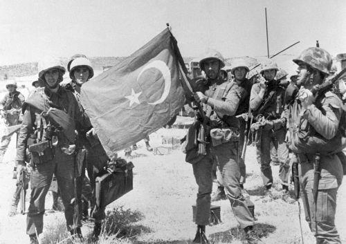 Δικαιοσύνη για τις γυναίκες της Κύπρου που υπέστησαν βία το 1974 ζητά το ΕK