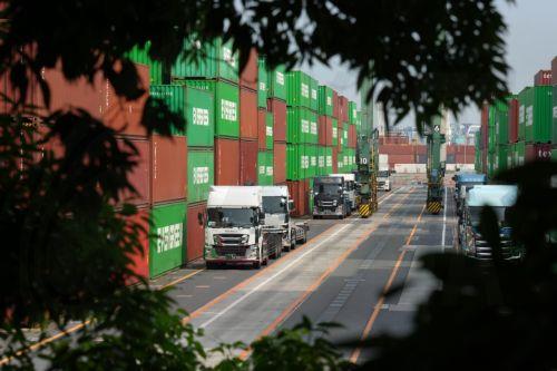 Το εμπορικό έλλειμμα των ΗΠΑ διογκώθηκε το 2024